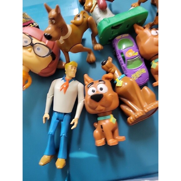 Scooby Doo & the Gang Lot Figures Fred shaggy Velma  Mixed toys - Picture 9 of 11